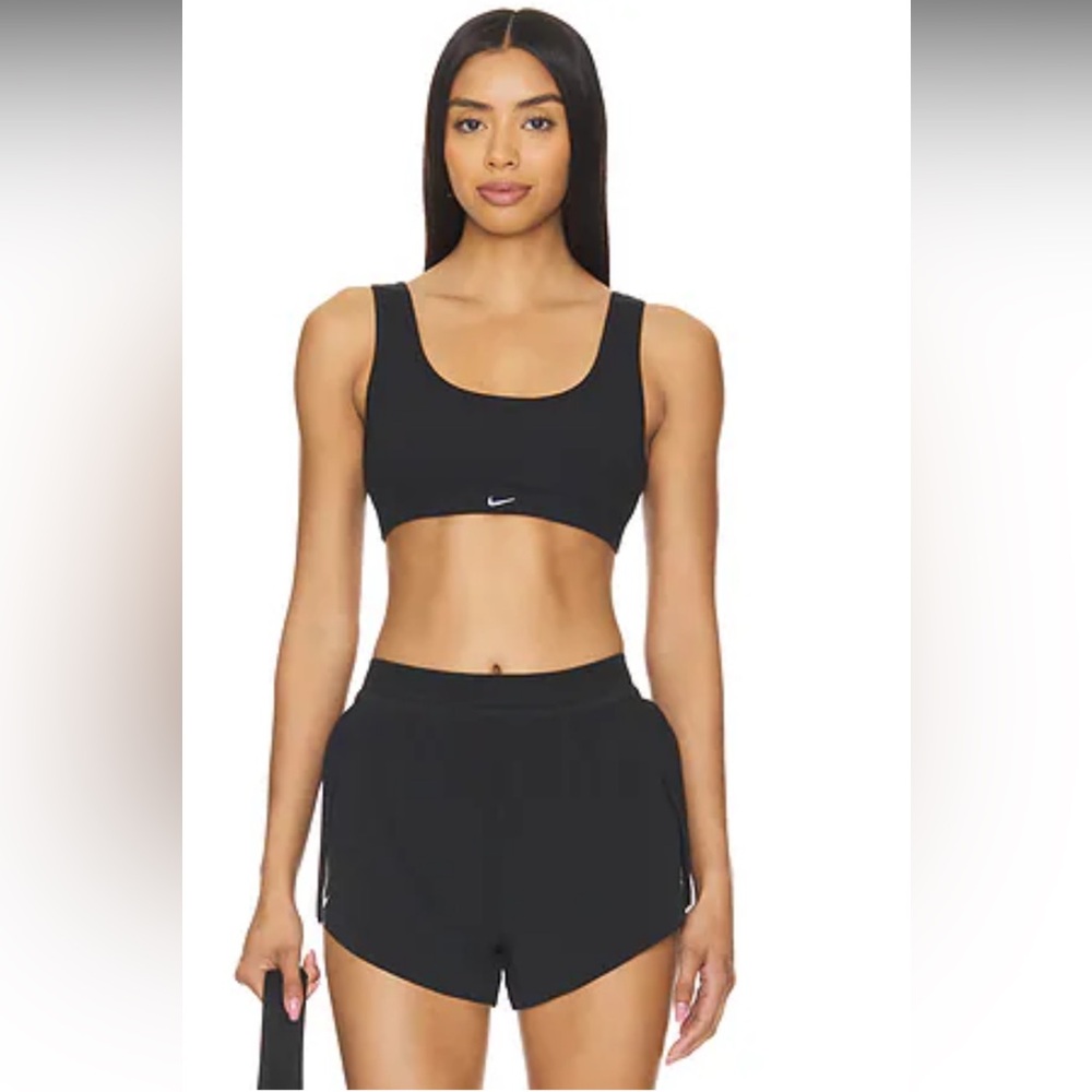 Nike Women's Airswift Short and Alate All U Ribbed Sports Bra, NWT, Size Small
